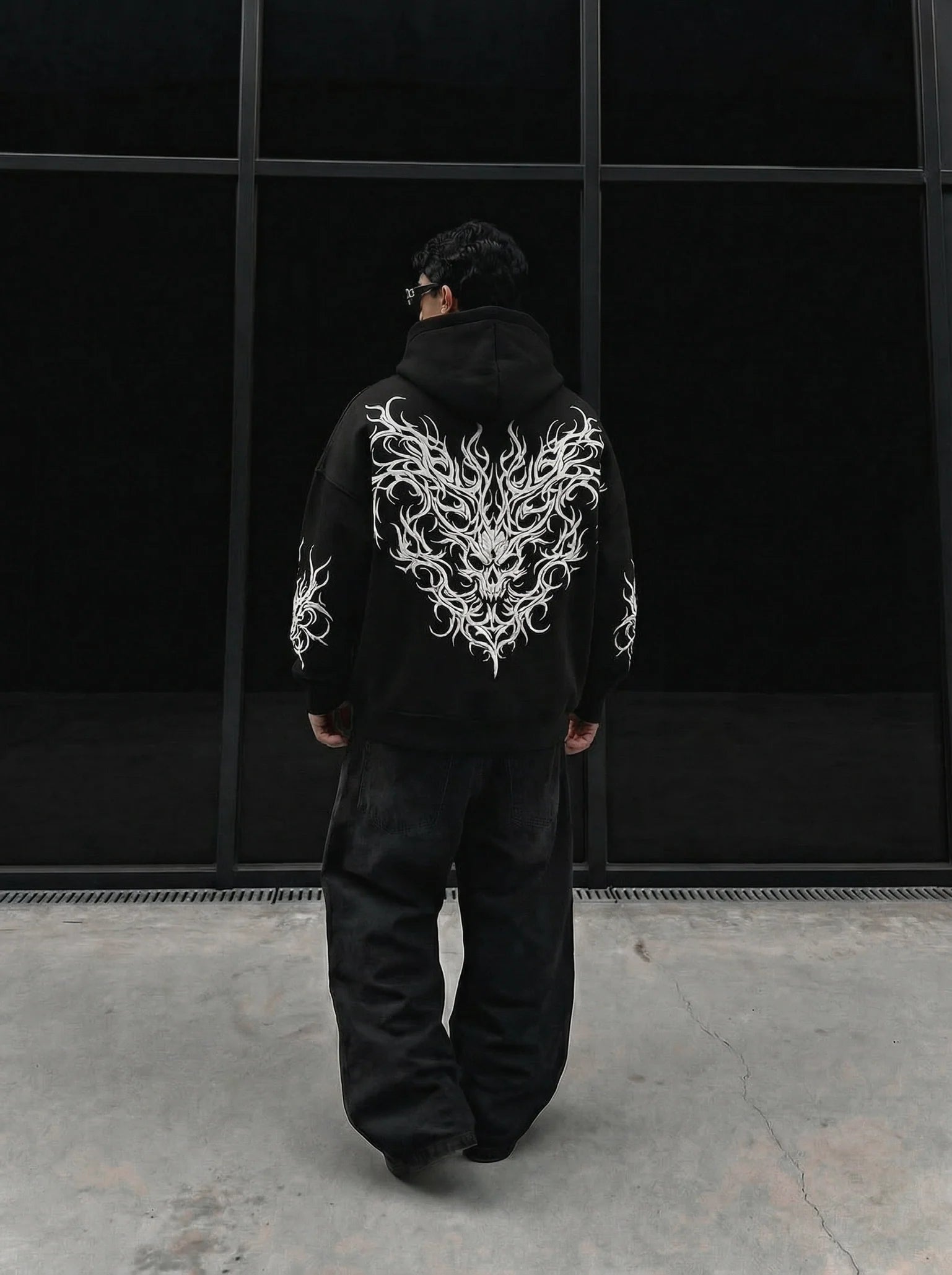 GOTHIC OVERSIZED HOODIEE