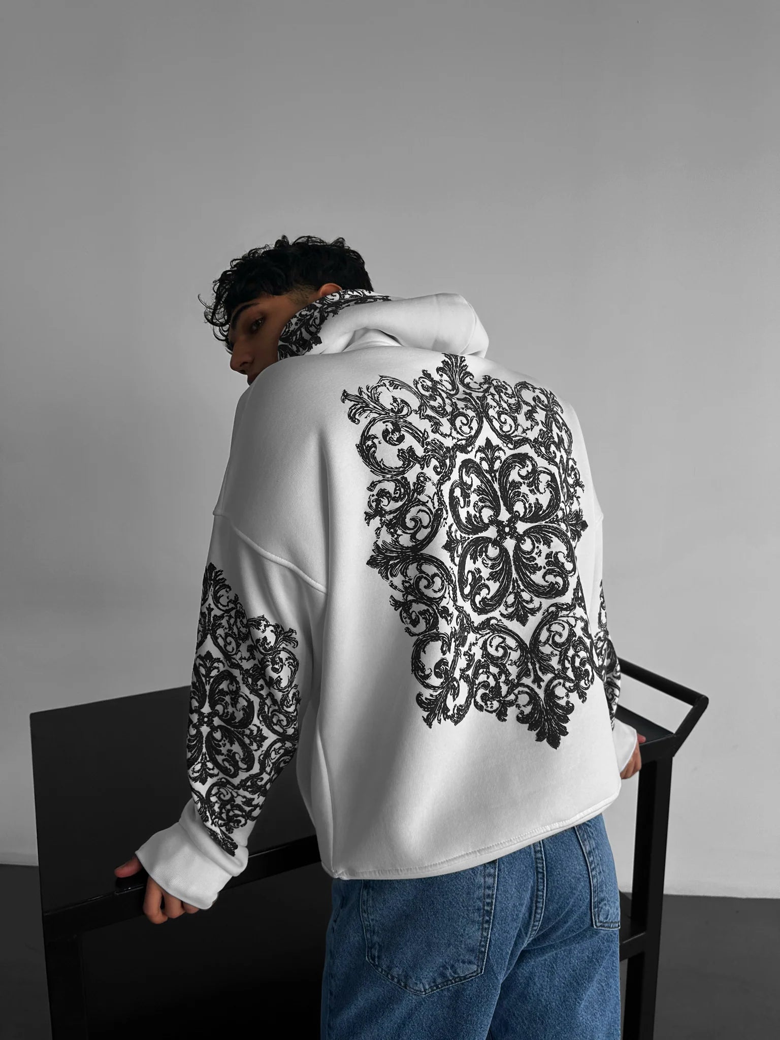DARK HILL OVERSIZED HOODIEE