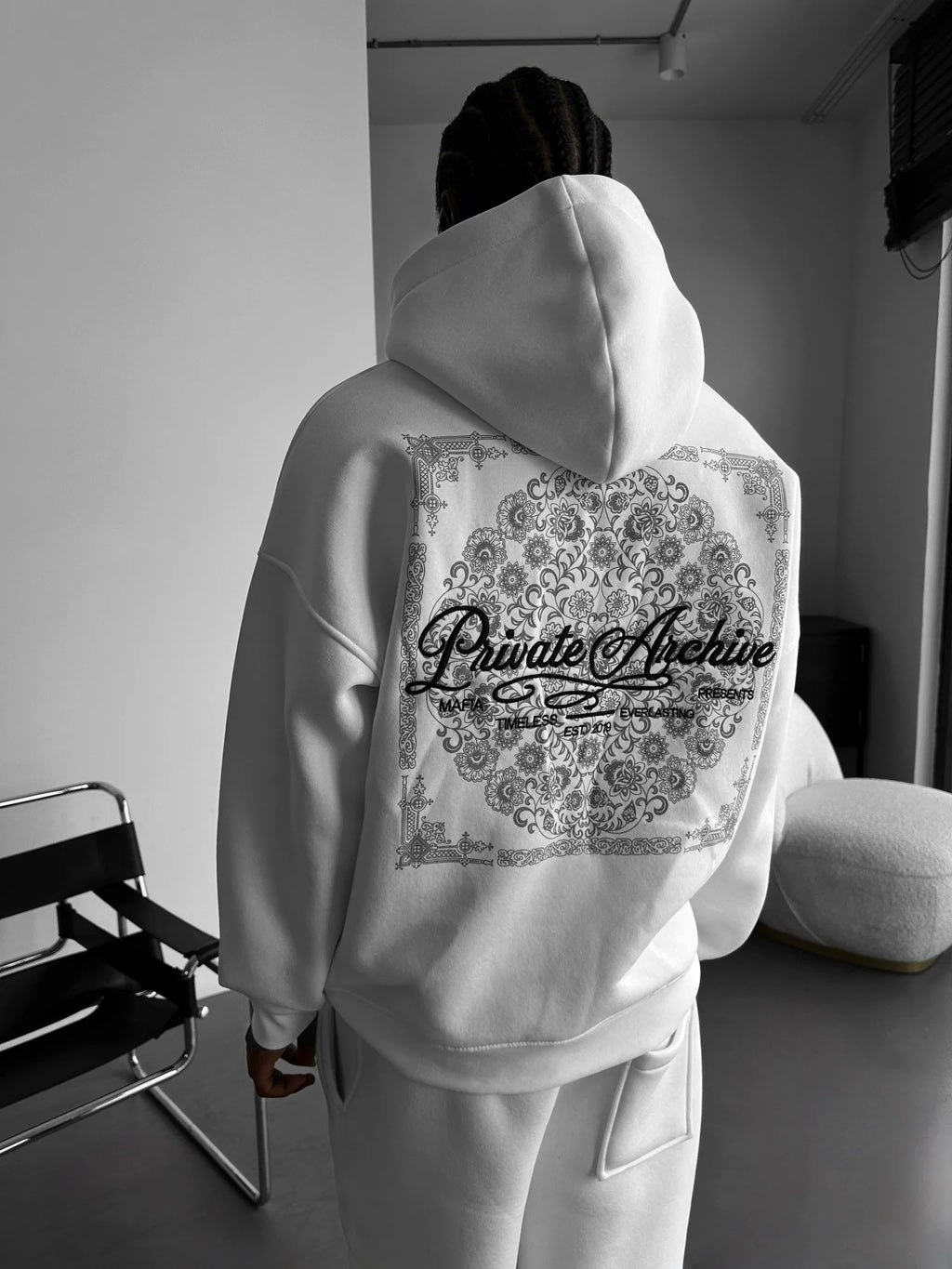 PRIVATE ARCIVES OVERSIZED HOODIEE