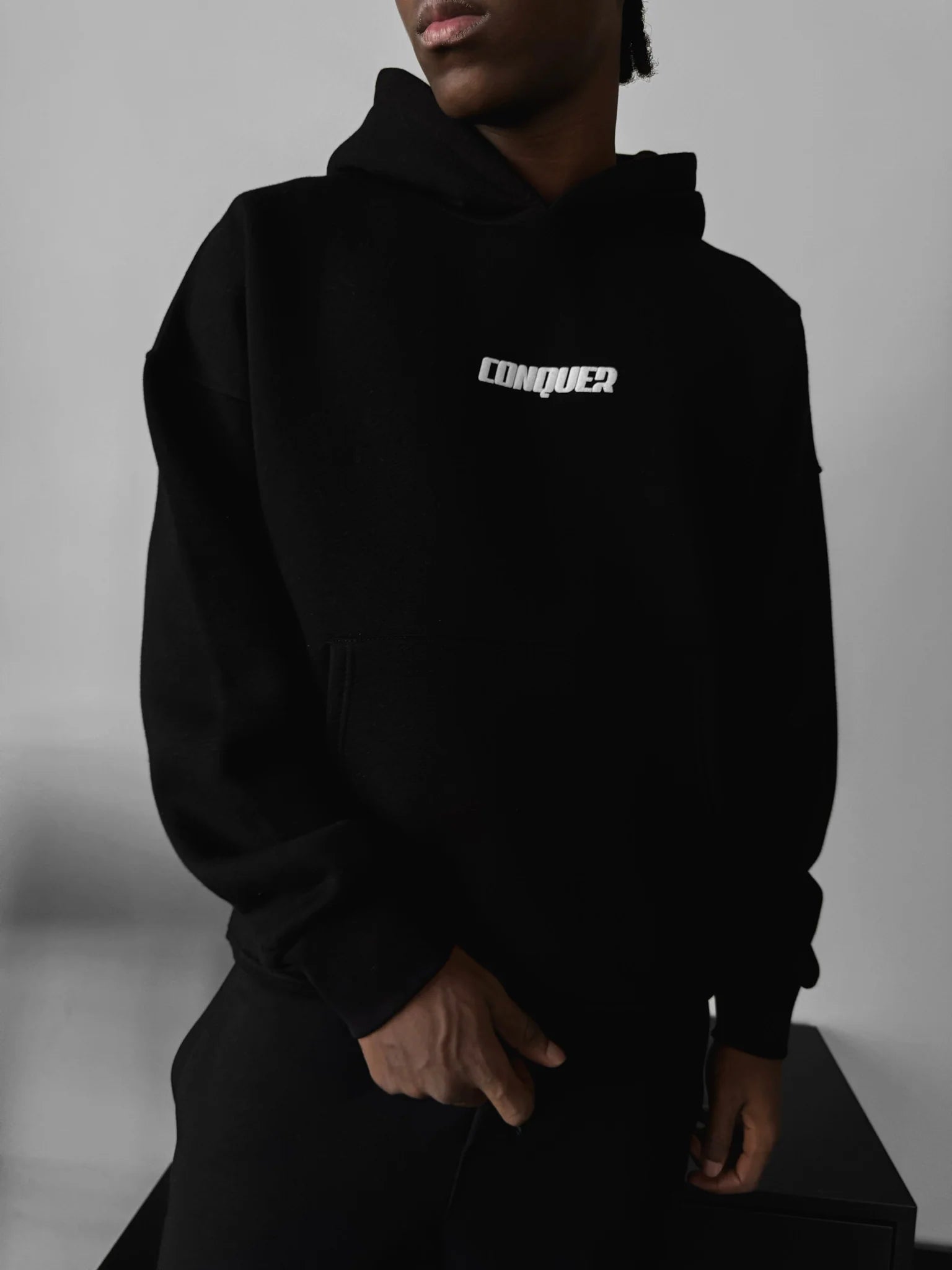LEO OVERSIZED HOODIEE